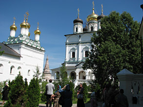 Иосифо-Волоцкий монастырь. Богоявленская церковь и Успенский храм